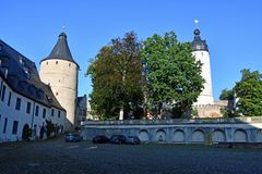 Flasche und Hausmannsturm auf dem Altenburger Schlosshof