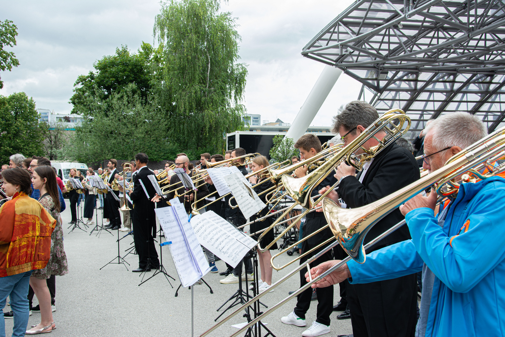 Flashmob auf dem Mariss-Jansons-Platz, München