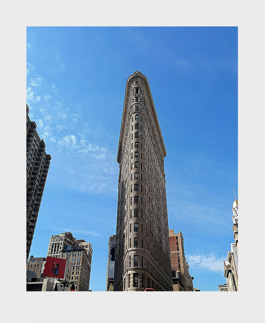  "Flatiron Building "....NY