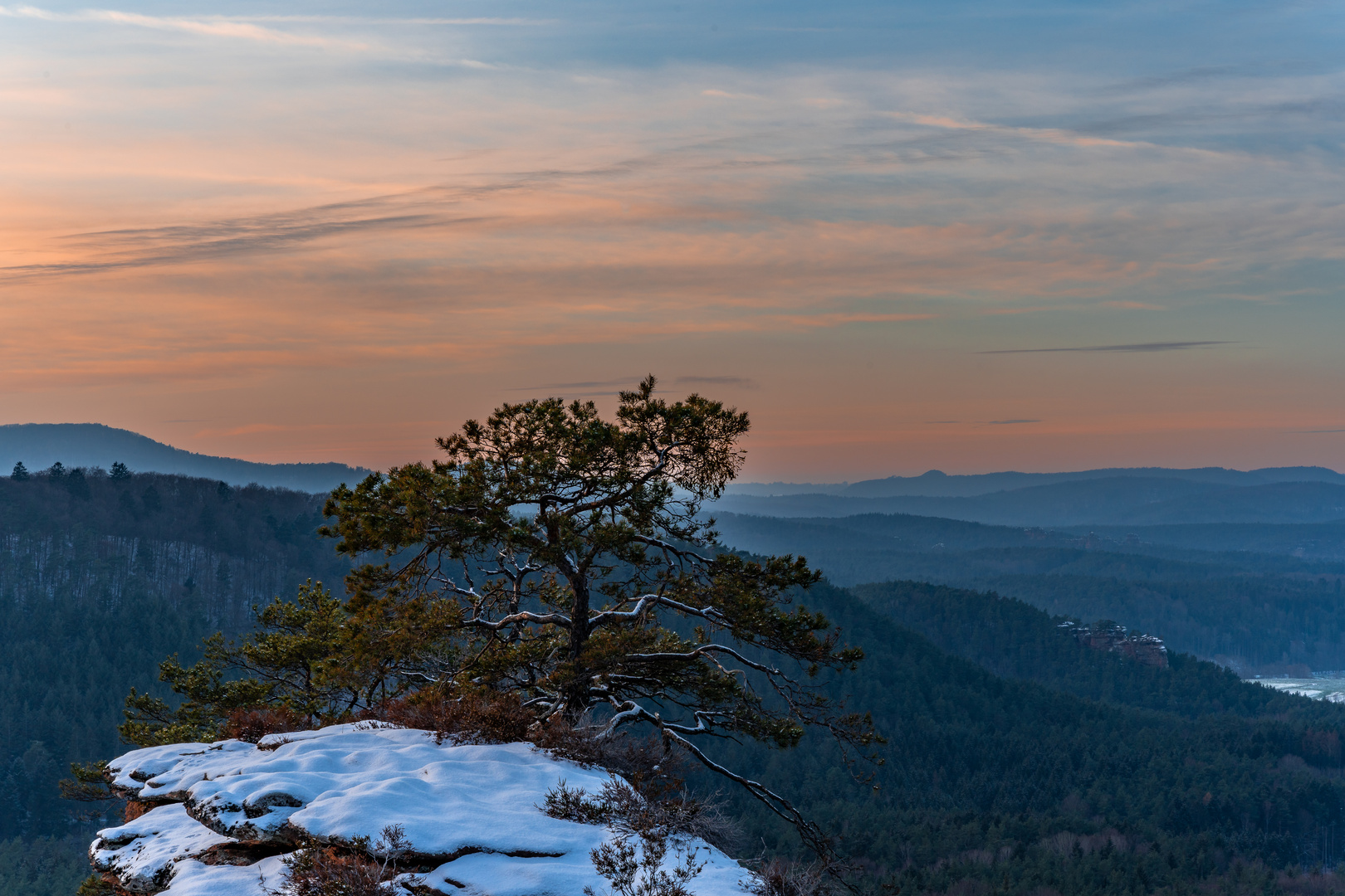 Flaue Stimmung überm Buchkammerfels 