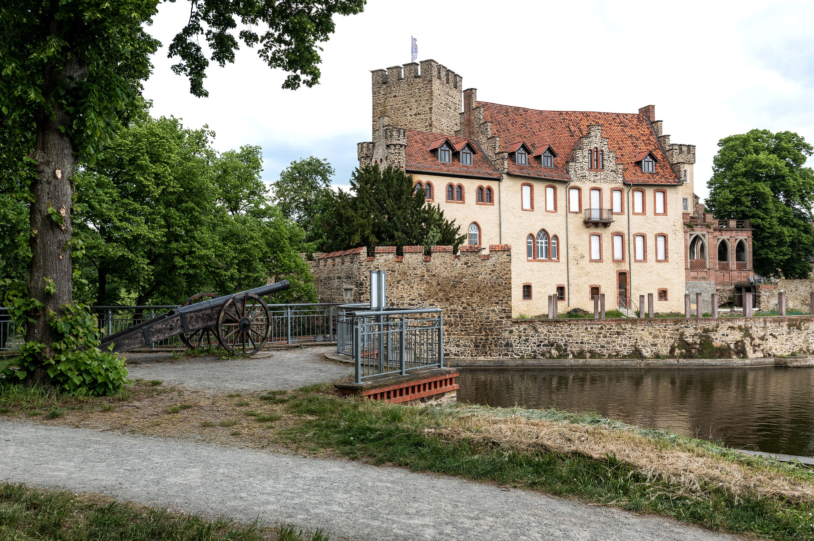 Flechtingen (1) Das Wasserschloss.