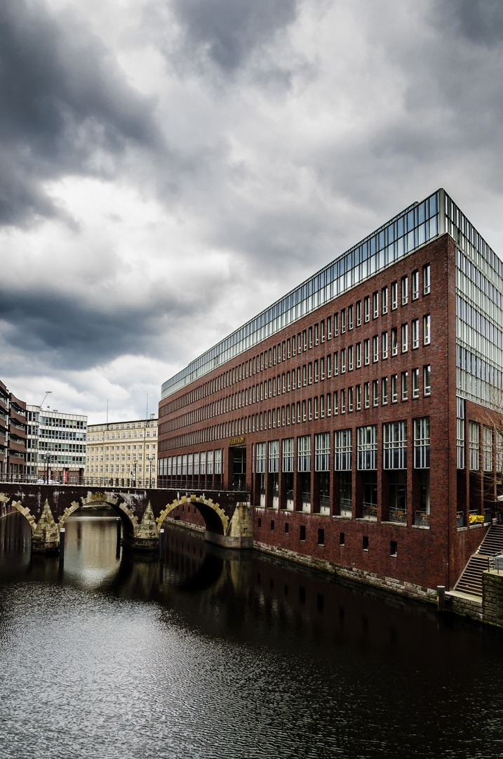 Fleethof and Ellerntorsbrücke - Hamburg