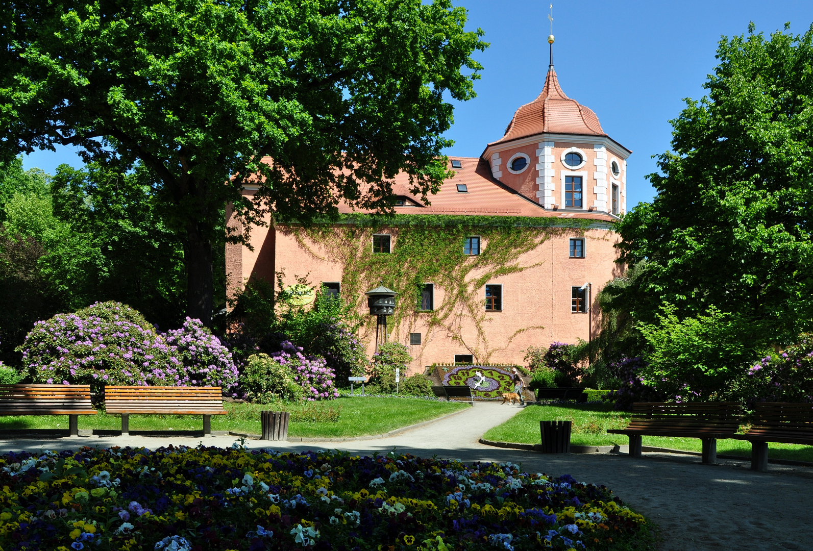 Fleischerbastei, Blumenuhr...