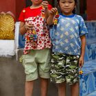 Fleißige Verkäuferinnen in Luang Prabang