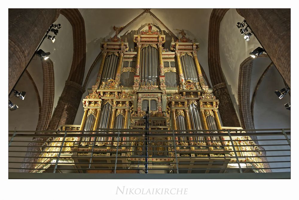 Flensburg - St. Nikolaikirche " Blick zur Orgel, aus meiner Sicht ...."