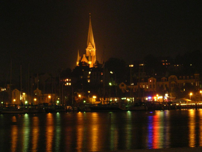 Flensburger Hafen bei Nacht