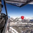 Fliegen in den Alpen gemeinsam mit Heißluftballons