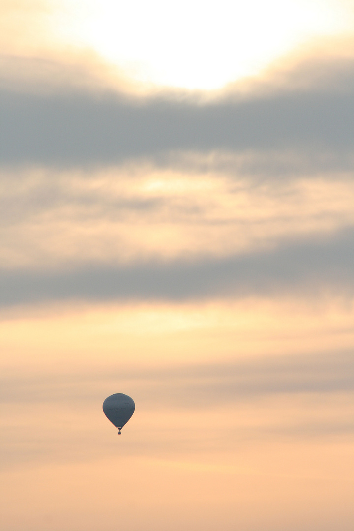 ...fliegen in den Sonnenuntergang