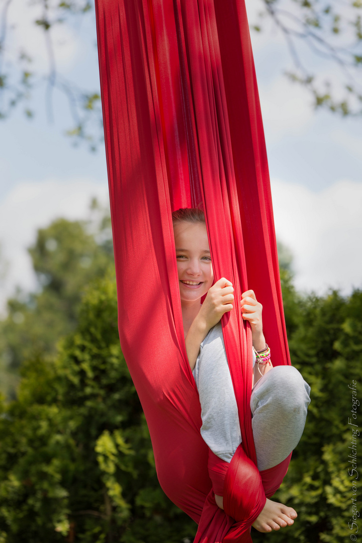 Fliegen und Verstecken und .... einfach Kinderglück