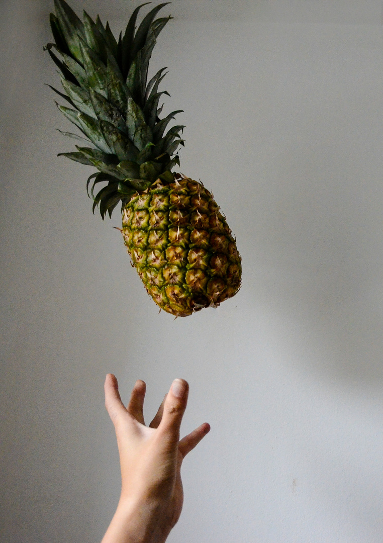 fliegende Ananas