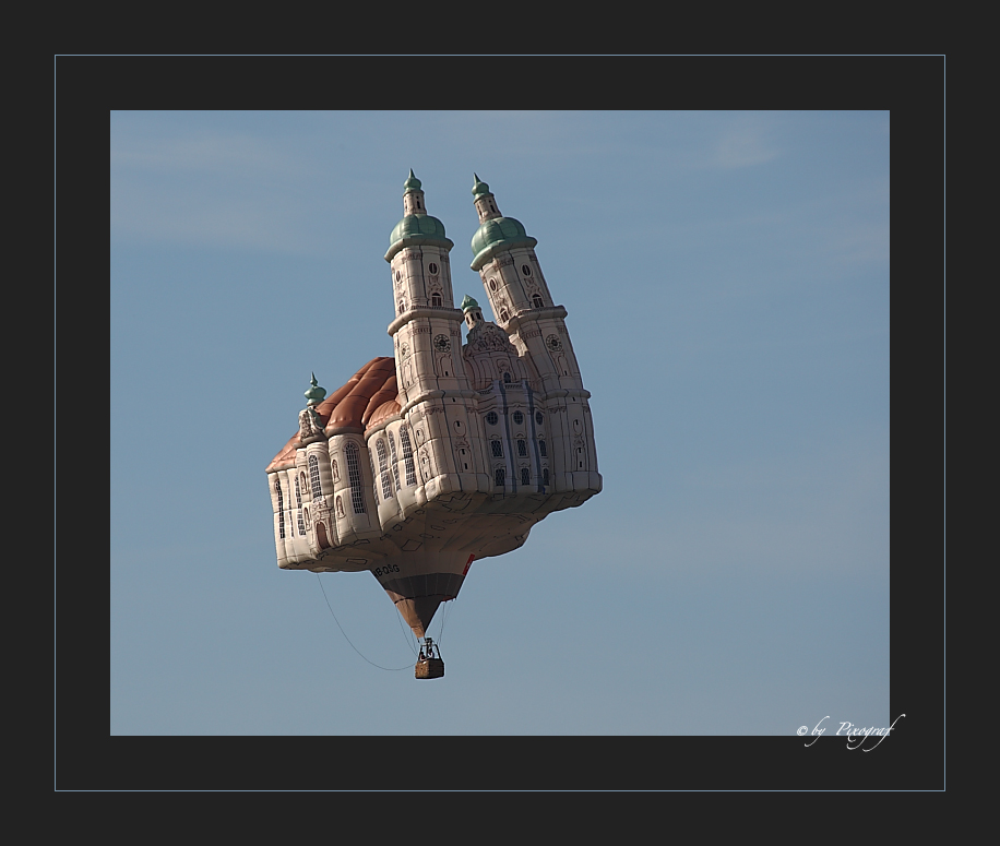 ..... fliegende Kathedrale .....
