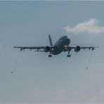 Fliegende Tankstelle im Landeanflug auf Köln/Bonn.