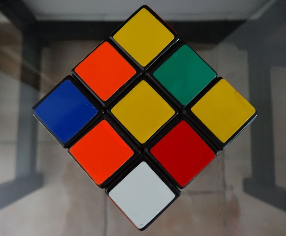 fliegender Zauberwürfel - Magic Cube