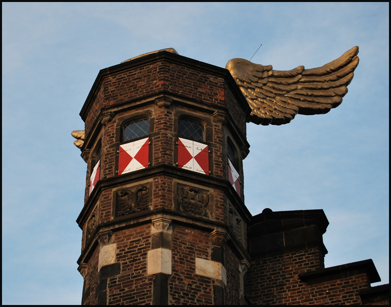 Fliegendes Haus!? (Zeughaus Köln)