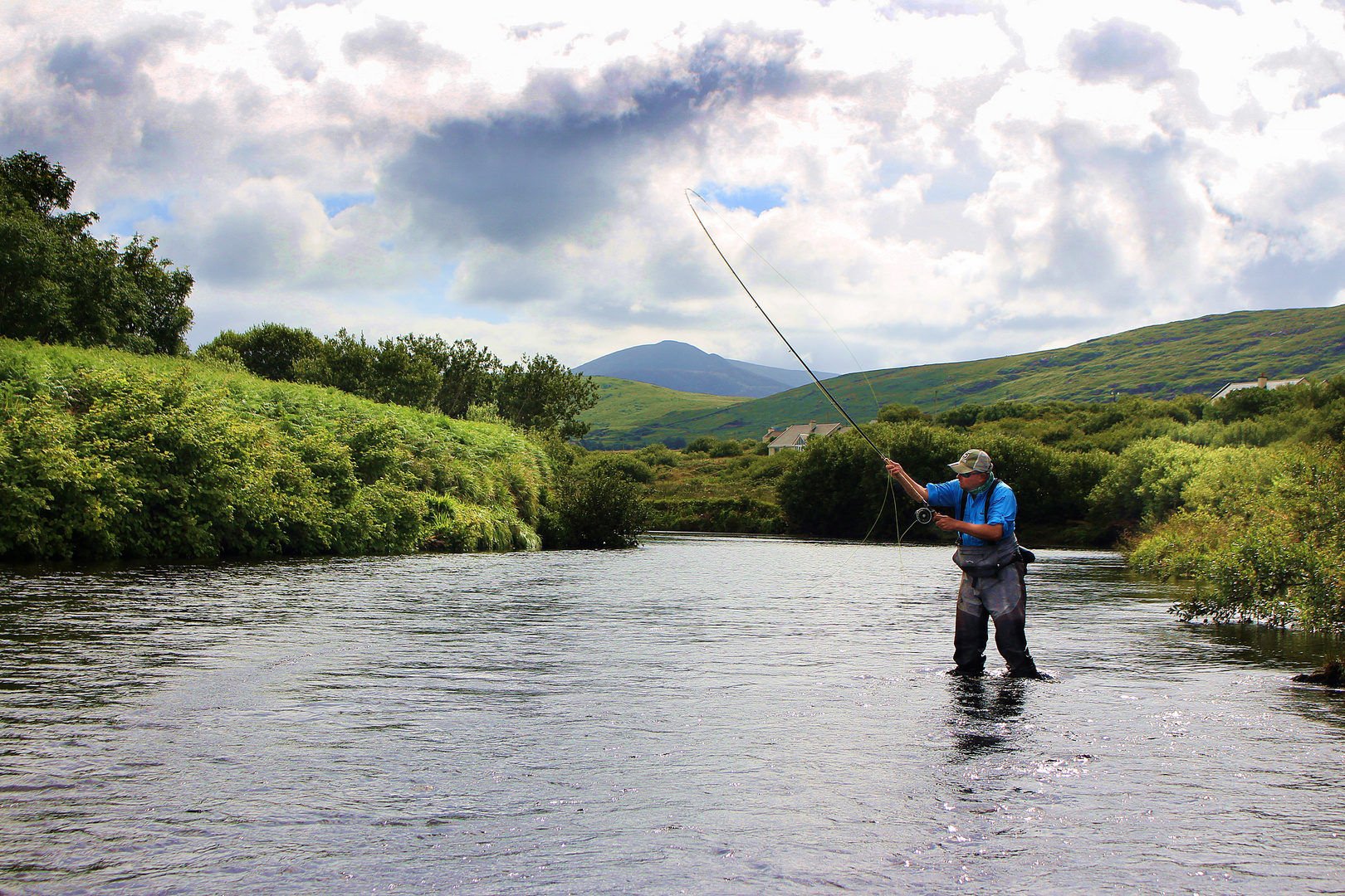 Fliegenfischen am Lachsfluss in Irland 