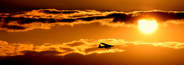 Flieger grüß´ mir die Sonne