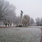 Fliegerdenkmal am Rhein