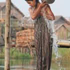 Fließend Wasser am Inle Lake...