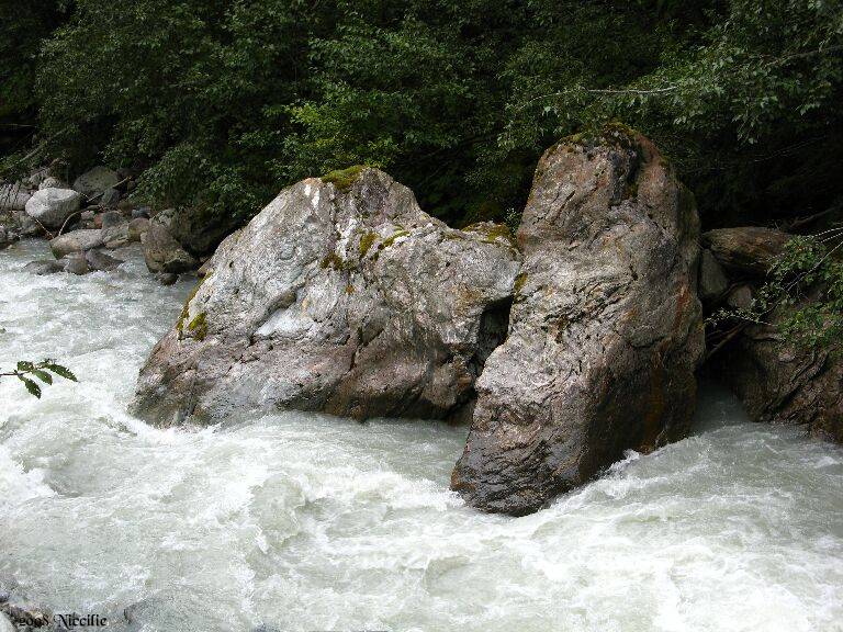 fließender Stein