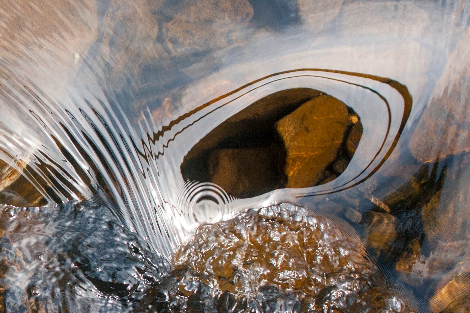 Fliessendes Wasser erzählt Geschichten ! # 1