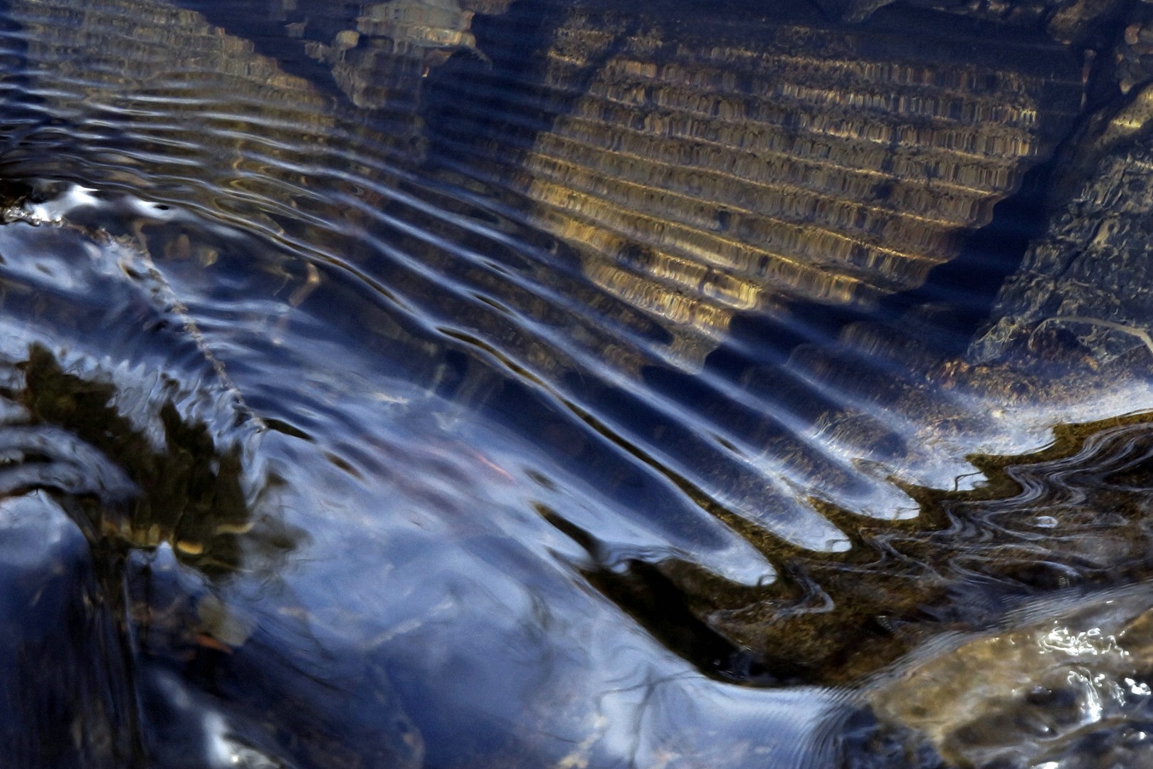 Fliessendes Wasser erzählt Geschichten ! #3