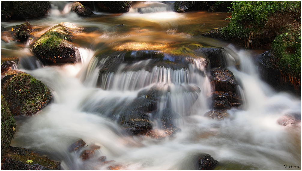 Fließendes Wasser und Licht