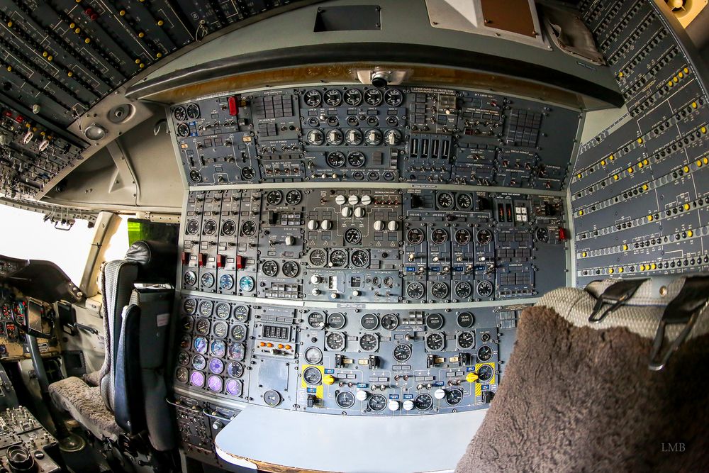 Flight engineer