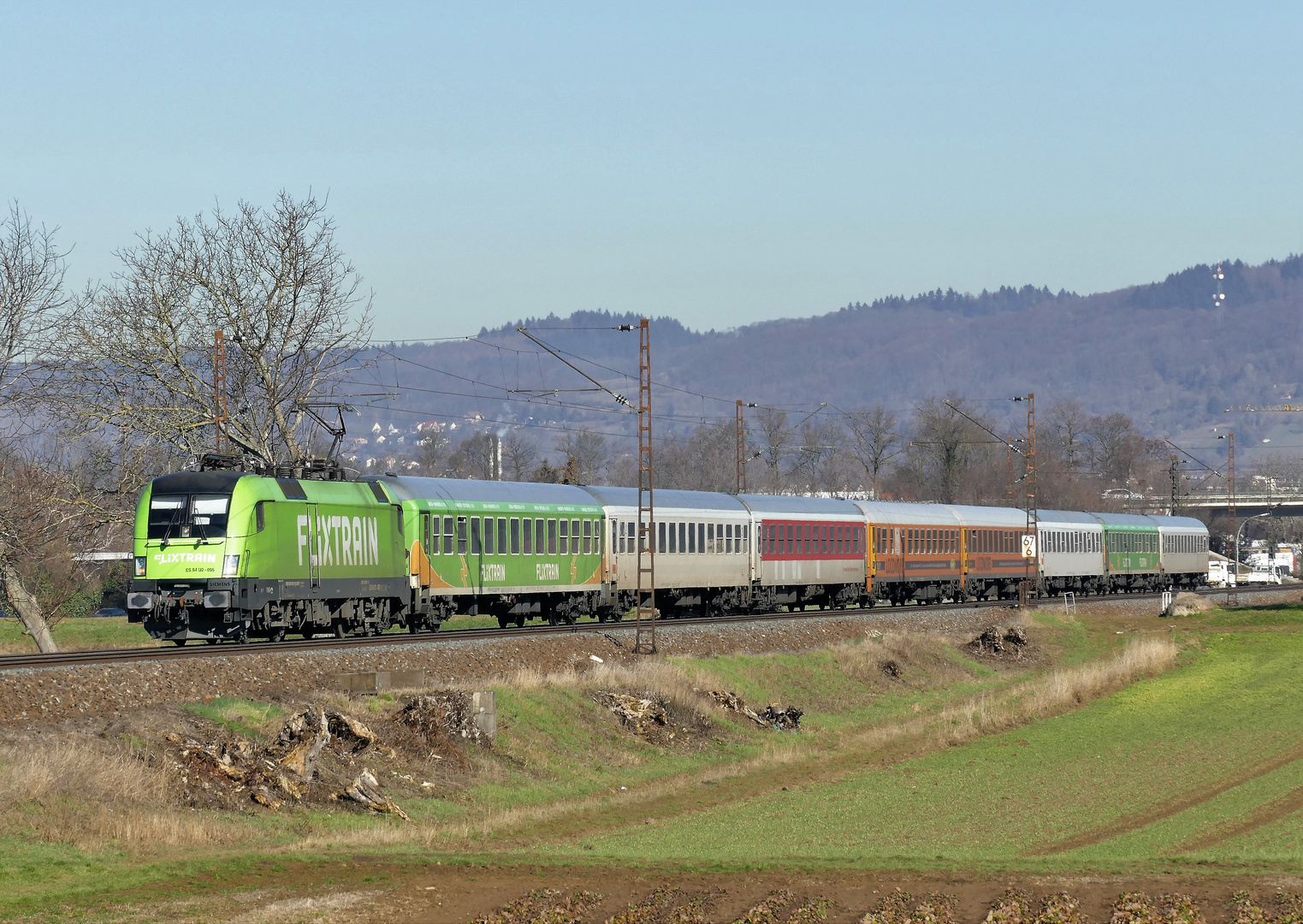 Flixtrain bei Weinheim