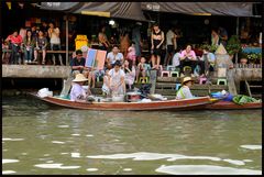 - Floating Market -