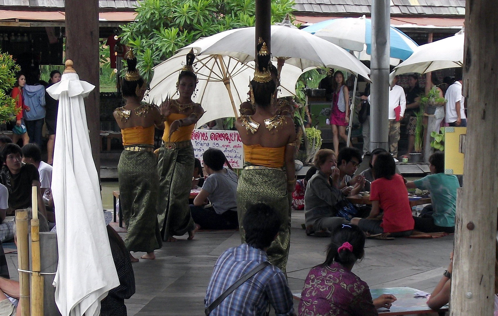 FLOATING MARKET -- Pattaya