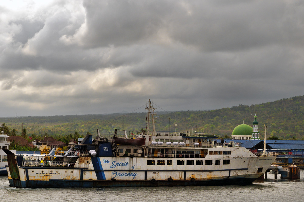 Floating wreck ferry
