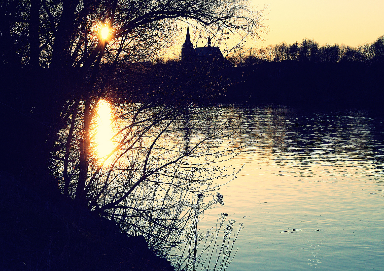 flörsheim beim sonnenuntergang.