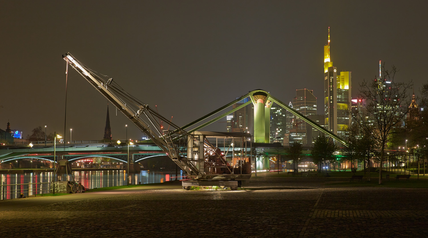 Flößerbrücke & die Skyline