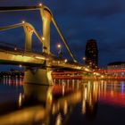 Flößerbrücke in Frankfurt bei Nacht