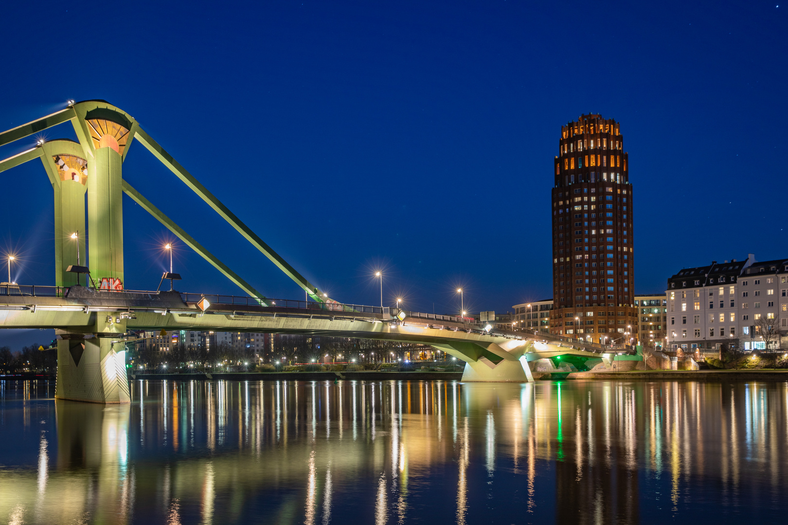 Flößerbrücke mit Main Plaza