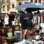 Flohmarkt auf der Place du Jeu de Balle/Vossenplein. Brüssel. Archiv