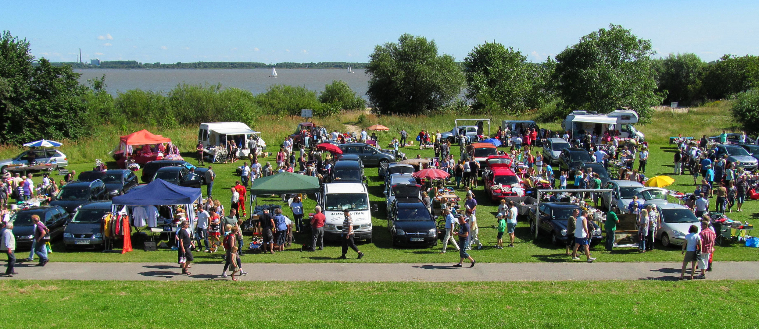 Flohmarkt auf Krautsand .... Foto & Bild | world, outdoor, wasser Bilder auf fotocommunity