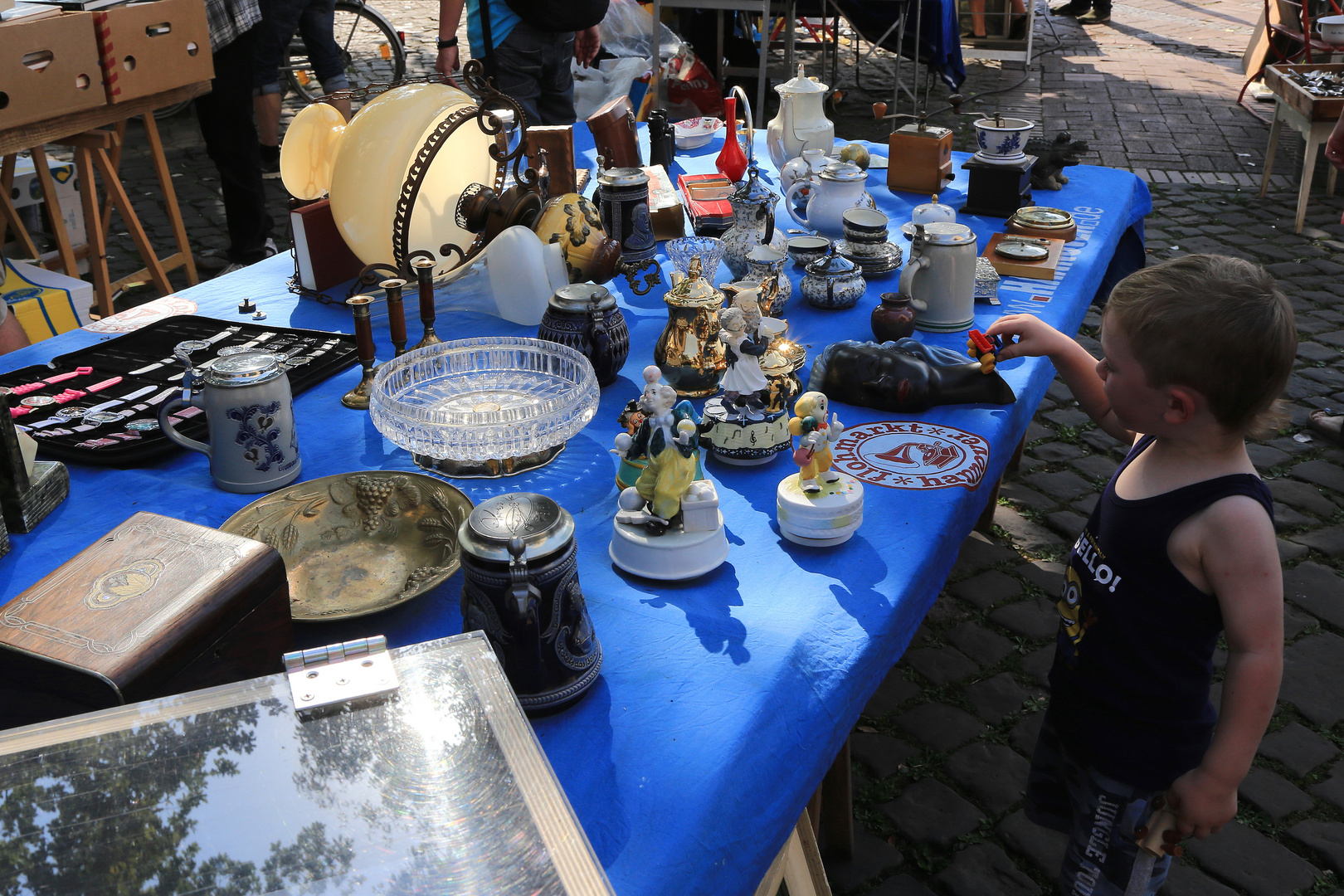 flohmarkt besucher