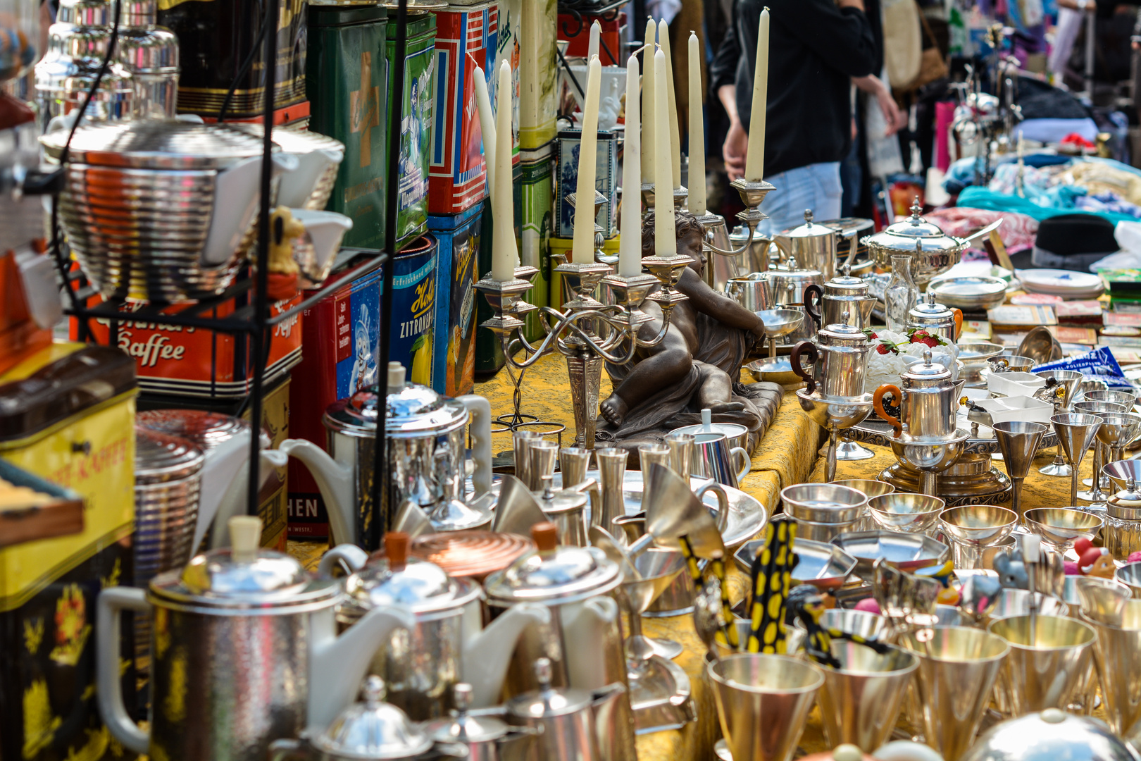 Flohmarktstand in Frankfurt an der Weseler Werft