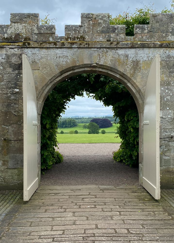 Floors Castle Durchblick