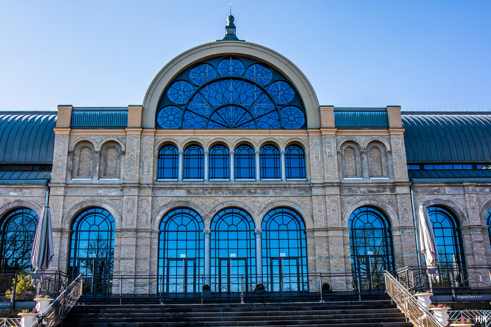 Flora-Haus  nach dem Wiederaufbau