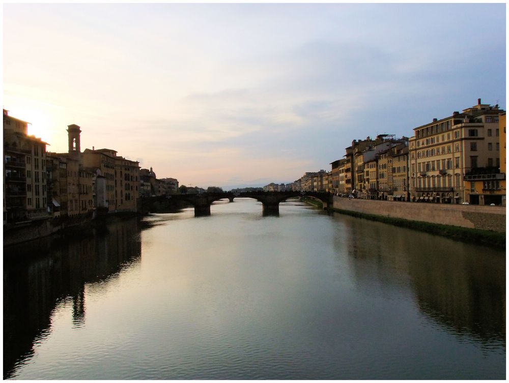 Florence. couchant sur l'Arno