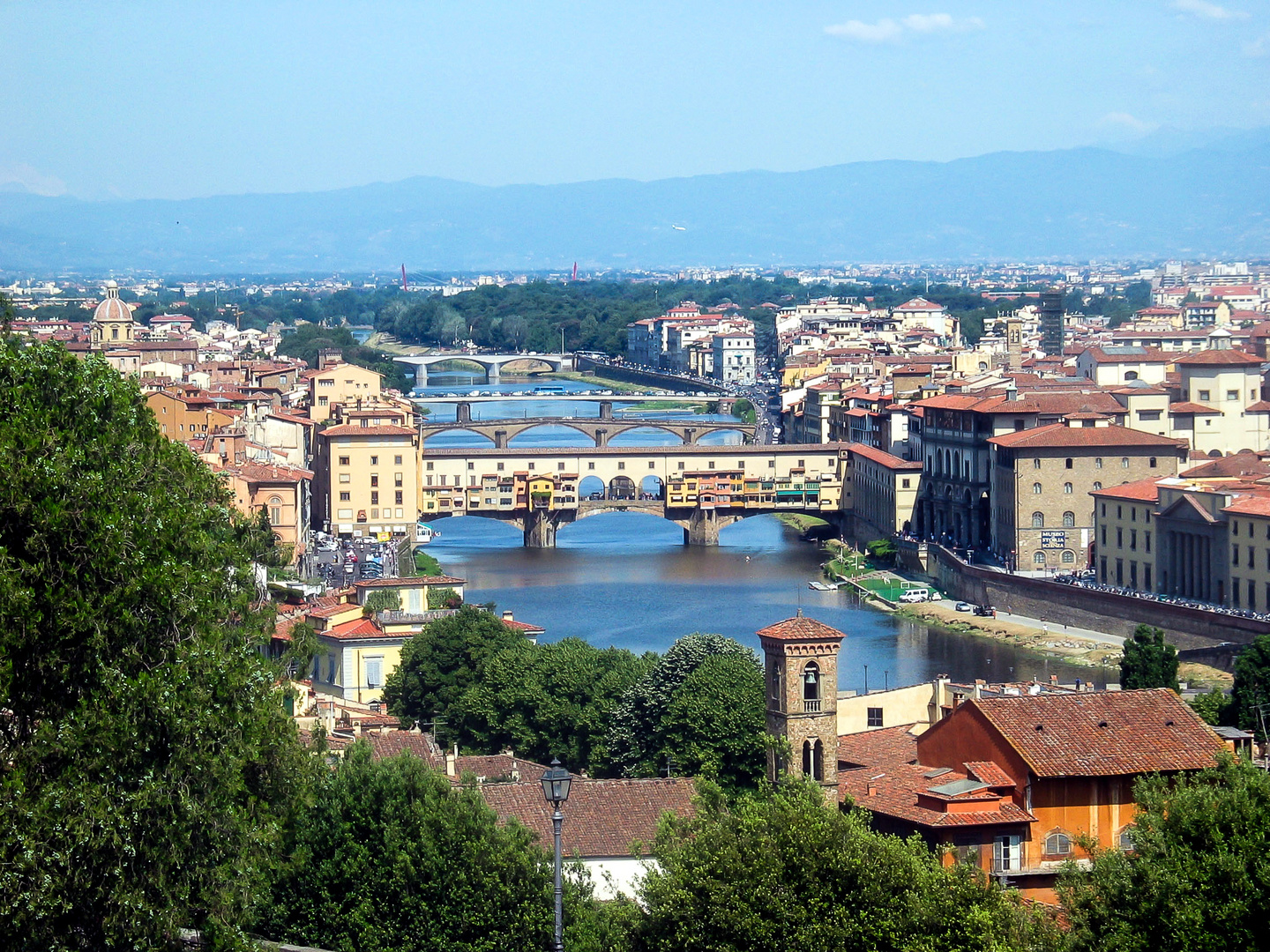 Florenz Arno mit Ponte Vecchio