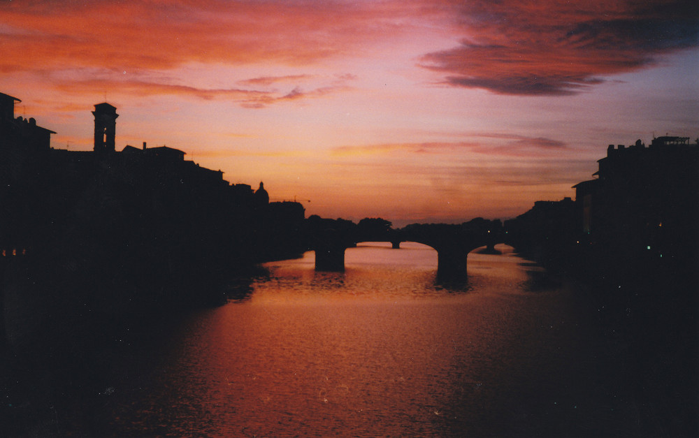 Florenz bei Nachtbeginn