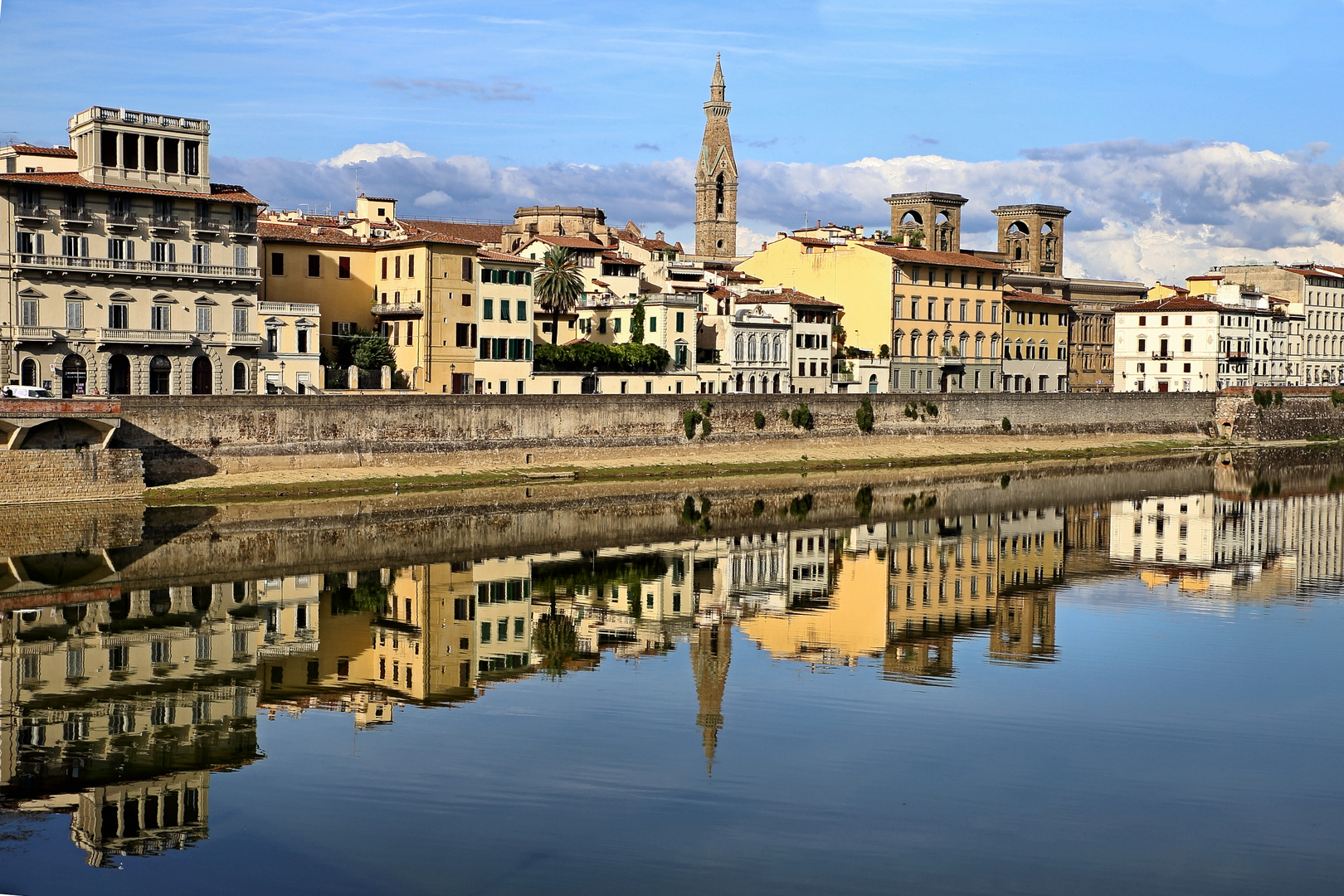 Florenz - der Arno als Spiegel