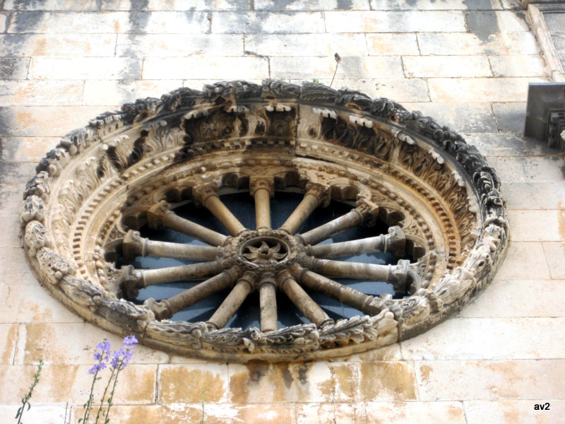 flores en el rosetón dubrovnik