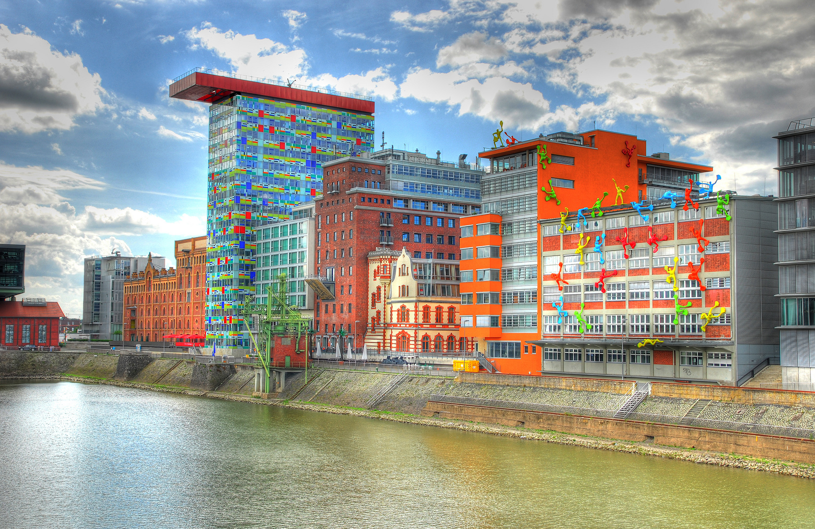 Flossies Im Duesseldorfer Hafen Foto Bild Architektur Dusseldorf Leinwand Bilder Auf Fotocommunity