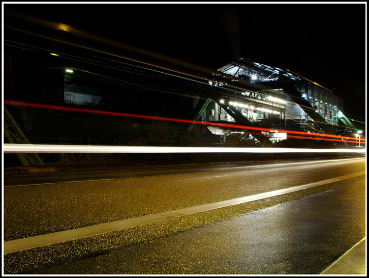 Fluchtpunkt Schwebebahn