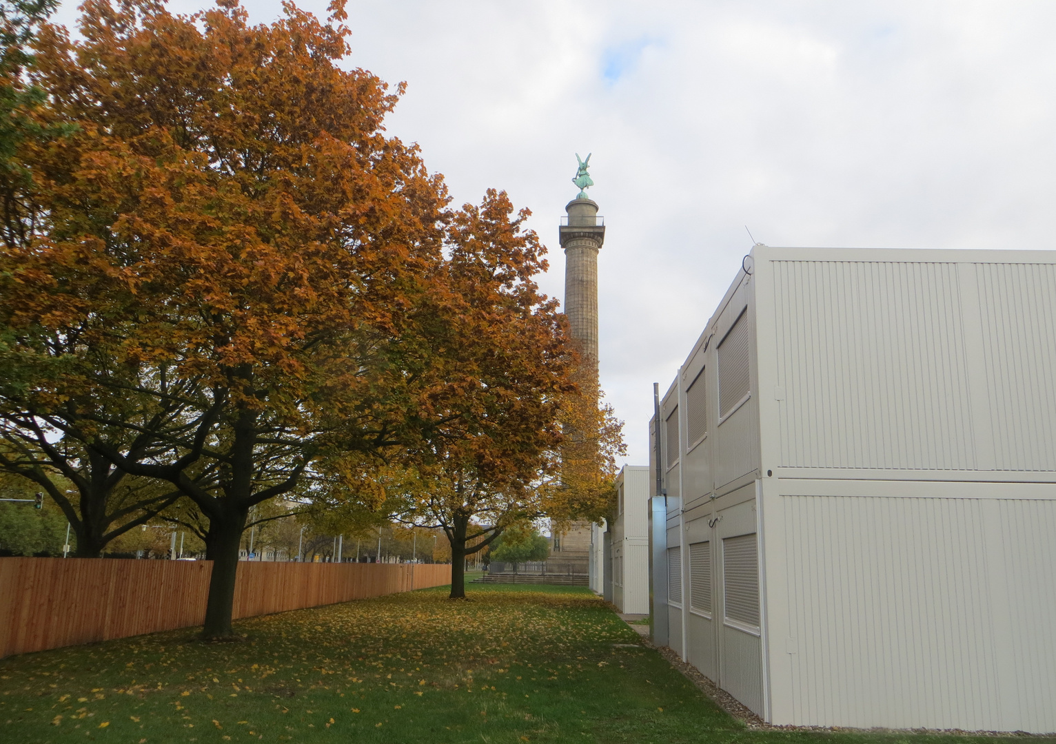 Flüchtlingsheim an der Waterloo - Säule Hannover