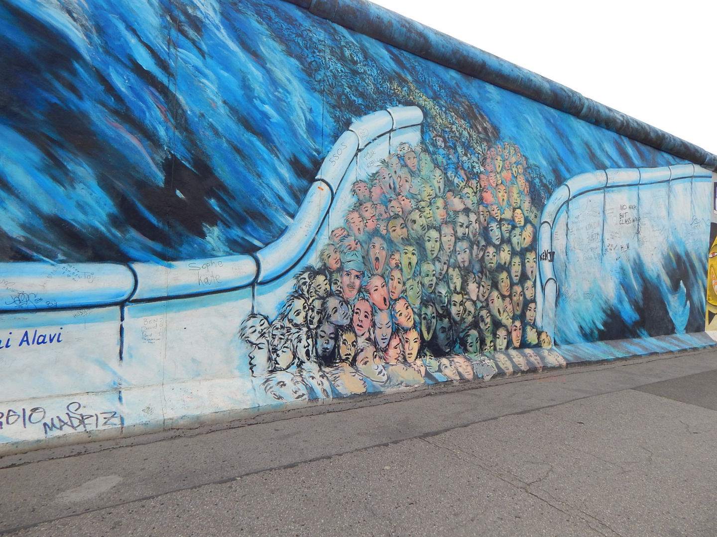 Flüchtlingsstrom - Teil der Berliner Mauer